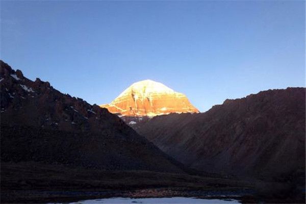 冈仁波齐神山的简介 为什么冈仁波齐神山如此神秘