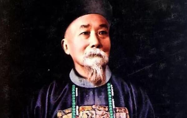 李鸿章简介及其人物评价 李鸿章是忠臣还是千古罪人