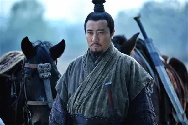 刘备假仁假义体现在哪方面 凤雏后来为什么离开了刘备