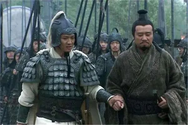 刘备假仁假义体现在哪方面 凤雏后来为什么离开了刘备