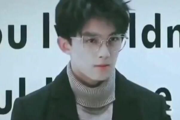 小狼狗是什么类型的男生 饭圈中小狼狗是什么意思?