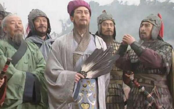 诸葛亮简介及生平事迹 诸葛亮是哪里人祖籍是哪里