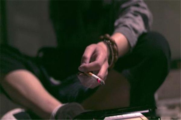 未熄灭的烟头中心温度可达多少度 中心温度大概是多少度?它超过棉麻