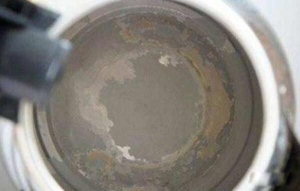 水锈的成分是什么 水锈大的水对身体的影响