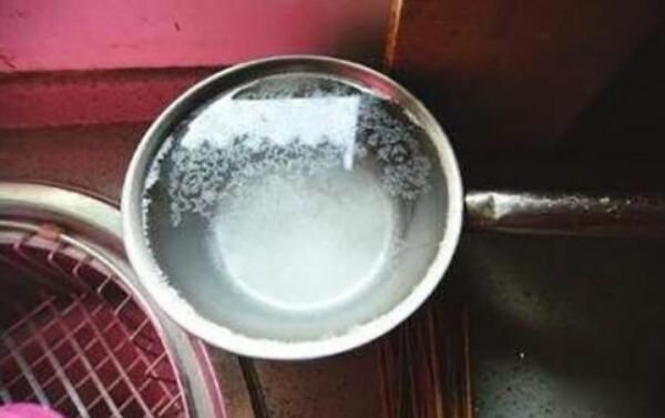 水锈的成分是什么 水锈大的水对身体的影响