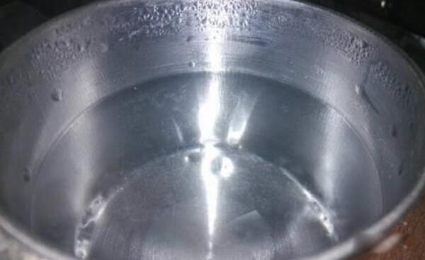 水锈的成分是什么 水锈大的水对身体的影响