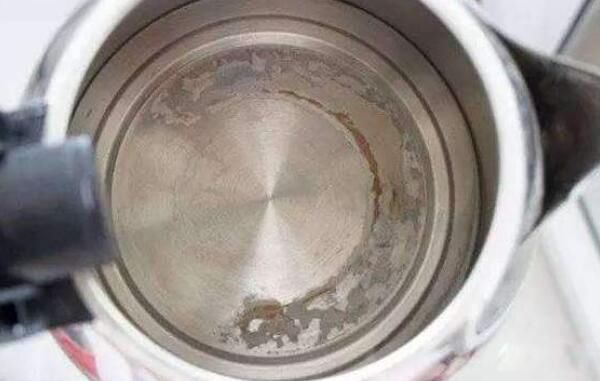 水锈的成分是什么 水锈大的水对身体的影响