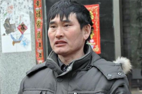 大衣哥是怎么火起来的 朱之文是怎么出名的