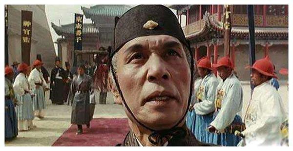 太监净身是割蛋还是割鸡 太监是割掉哪个部位图片
