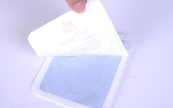 暖宝宝是什么材料做的 暖宝宝的正确使用方法