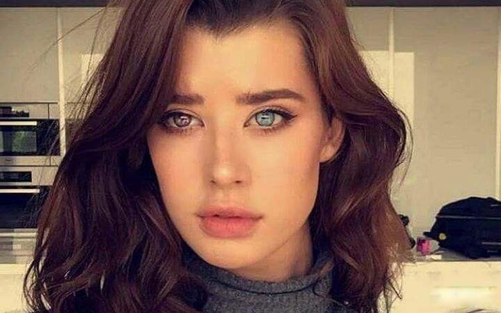 �۾�ͫ����ɫ�м��� ������ϡ��ͫ����ɫ����