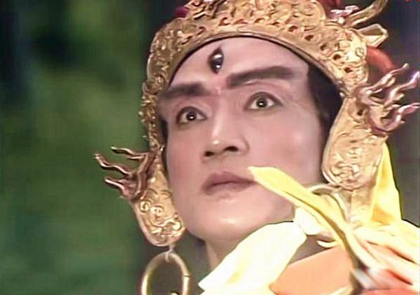二郎神的第三只眼睛是单眼皮还是双眼皮 二郎神的天眼是从哪里来的