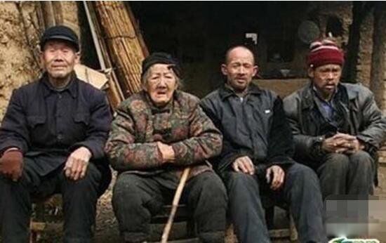 头上有犄角的老人 老人头上长角是怎么回事
