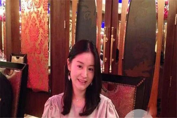 柏雪为什么退出娱乐圈 柏雪为什么消失了不演戏了