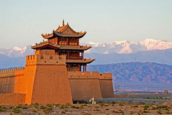 天下第一雄关是那个关 是居庸关还是嘉峪关?
