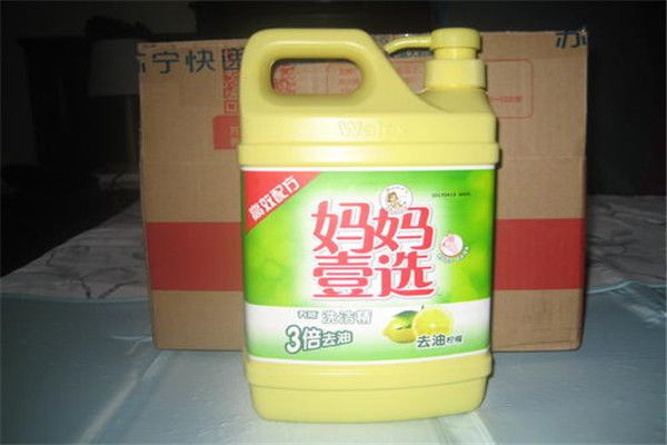 洗洁精洗头发有危害吗 洗洁精洗头发有什么危害