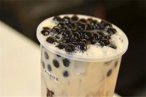 珍珠奶茶的珍珠是用什么做的? 珍珠奶茶里的珍珠对人体的危害