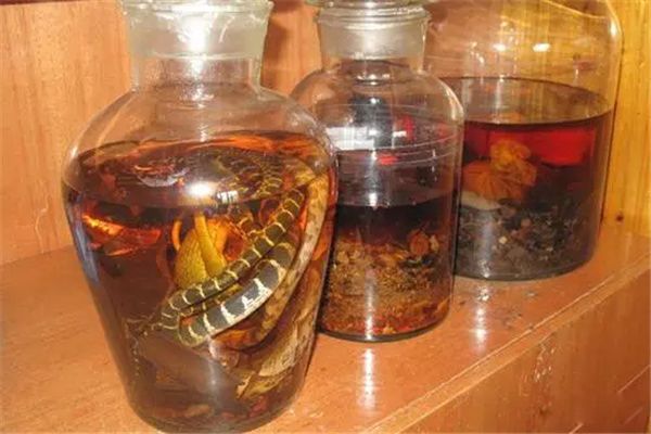 鹿茸酒怎么泡 鹿茸酒的泡制方法和注意事项