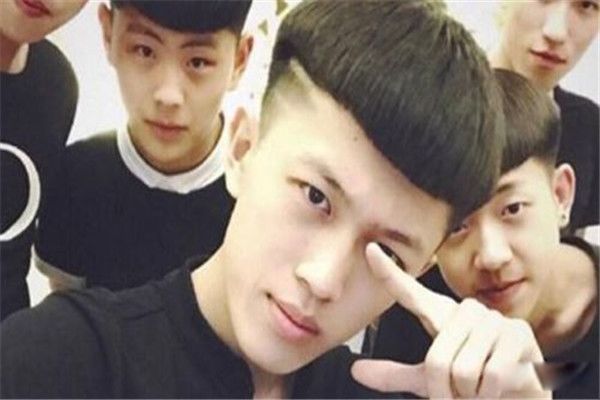 牌牌琦为什么被全网封 当初牌牌琦是怎么火起来的