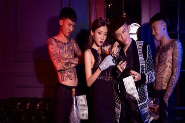 牌牌琦为什么被全网封 当初牌牌琦是怎么火起来的