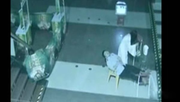 办公室灵异事件视频怎么回事 夜深人静的办公室出现鬼