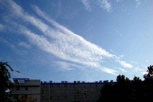 地震云是什么样子的图片 地震云出现后大约多长时间会地震