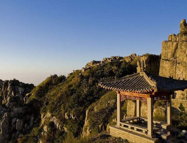 情侣爬泰山真的会分手吗 为什么不建议情侣爬泰山