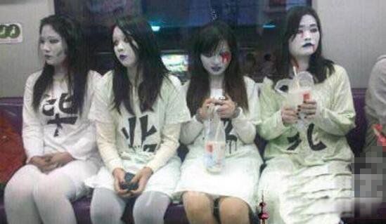 上海地铁女僵尸是真的吗 吓人的女僵尸竟是女学生
