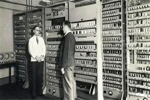��һ̨���Ӽ������ʲô���� ��һ̨���Ӽ������1946�����������Ƶ�