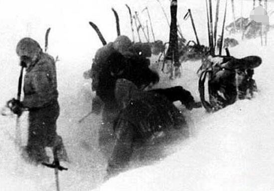 1959年迪亚特洛夫登山队遭遇了什么 dyatlov事件未解之谜