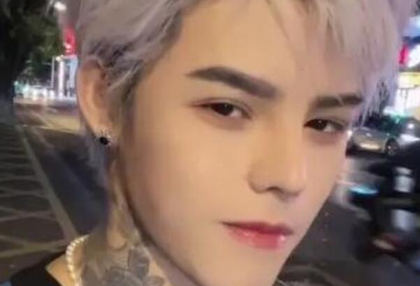 殷世航个人资料简介 他是谁为什么火