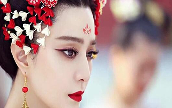 武则天之后是谁继承了皇位 她是自愿传位给李显的吗