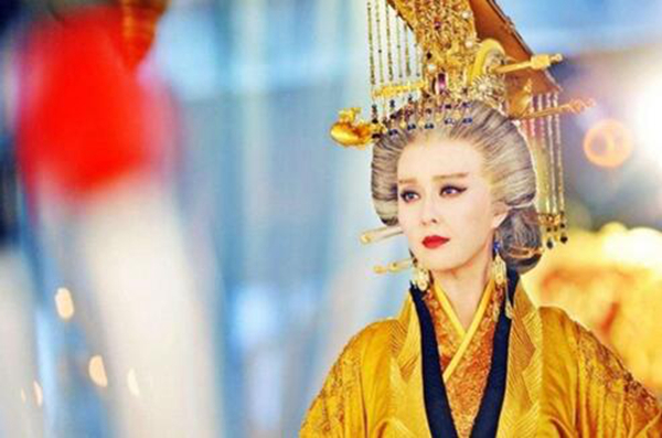 武则天之后是谁继承了皇位 她是自愿传位给李显的吗