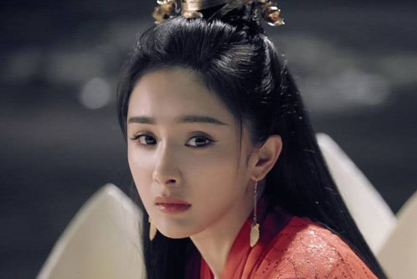 斛珠夫人方诸真的是太监吗 男主为什么变成太监