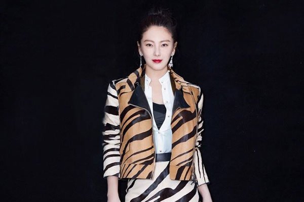 张雨绮走光 从不对外掩饰丰满性感的身材是宅男们的福音