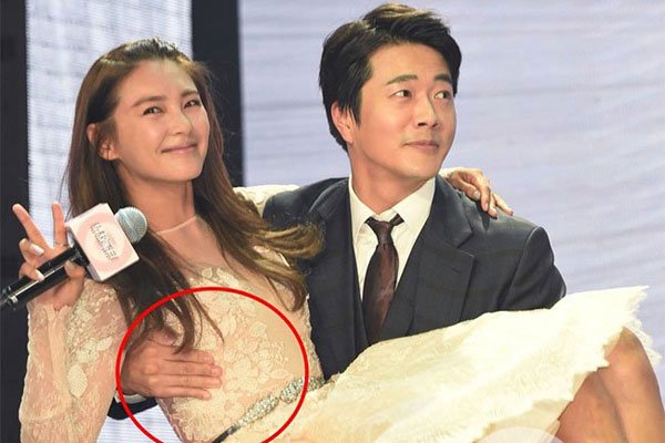 张雨绮走光 从不对外掩饰丰满性感的身材是宅男们的福音