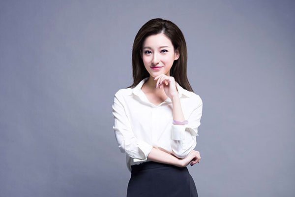 马凡舒走秀泳裤掉落原版视频哪里有 官方删除不是本人怎么回事
