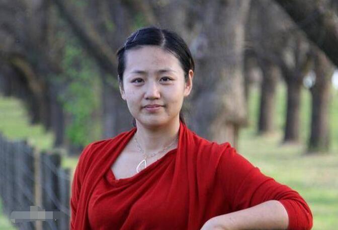 于谦老婆白慧明是蒙古国人吗 郭德纲是德云社的皇上于谦是皇后