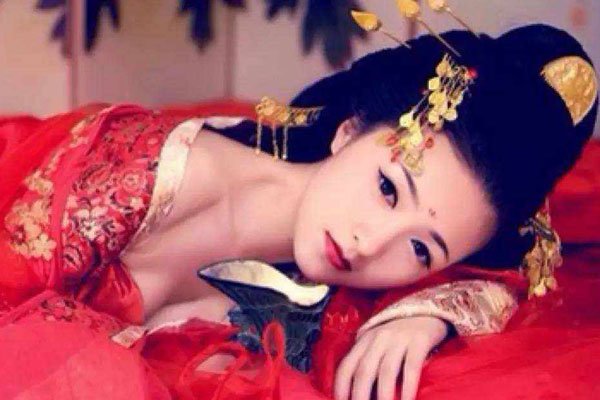 女子刑罚骑木驴是如何操作的 古代的美女骑木驴真的吗
