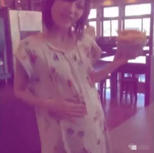 木下吃后晒肚子照片 吃货木下的胃ct图以及她为何吃不胖