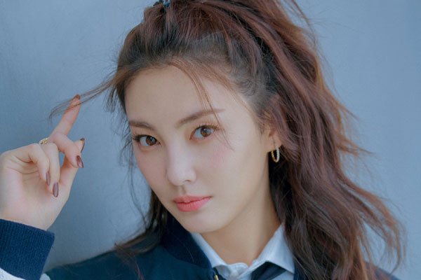 张雨绮和几个男人结婚 感情混乱凭什么能得到大家的喜欢
