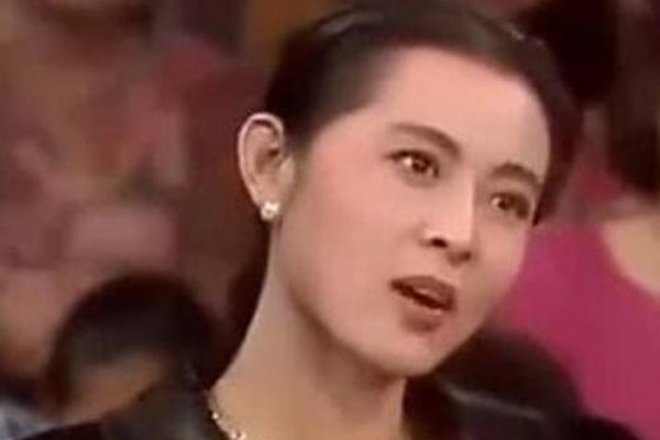 倪萍的眼睛怎么回事 娱乐圈的冻龄并没有出现在倪萍这里