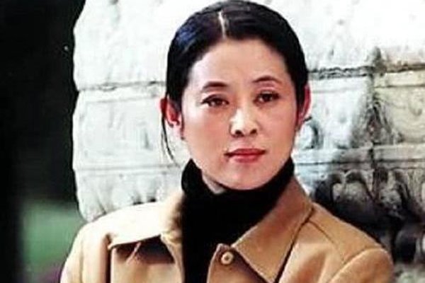 倪萍的眼睛怎么回事 娱乐圈的冻龄并没有出现在倪萍这里