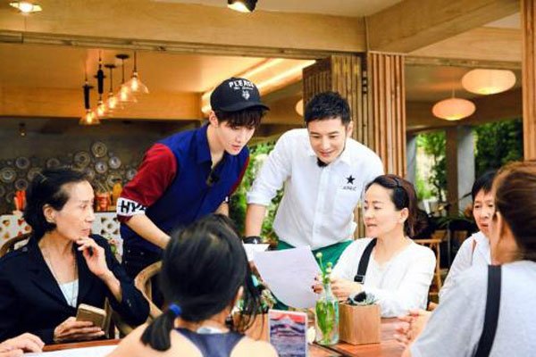 秦海璐是黄晓明请来的吗 招来这么负责任的店员值了