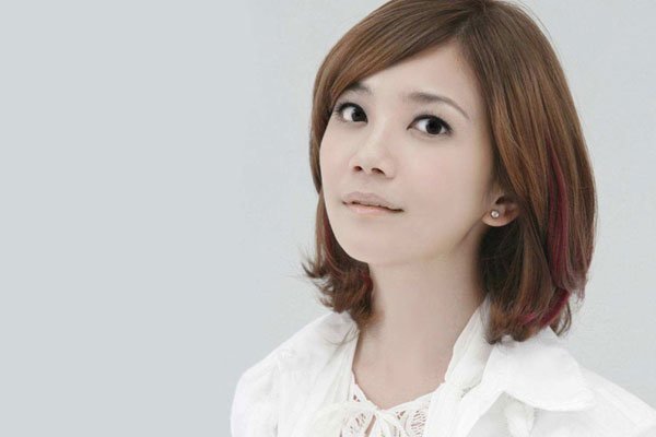 范玮琪和梁静茹之间发生什么事 大嘴巴泄露离婚被说闹掰