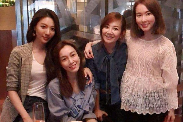 范玮琪和梁静茹之间发生什么事 大嘴巴泄露离婚被说闹掰