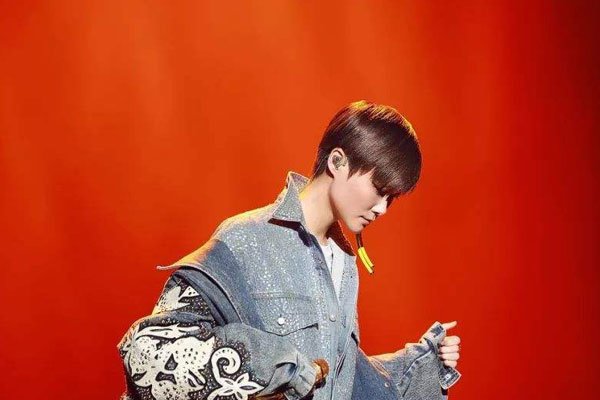 李宇春出什么事了 车祸死亡照片怎么回事