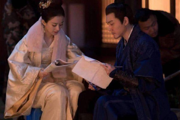 冯绍峰赵丽颖结婚婚变 冯绍峰答应给她办的婚礼至今没有兑现