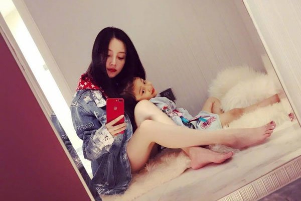 李小璐怀二胎男孩照片 离婚甜馨都改名真实吗