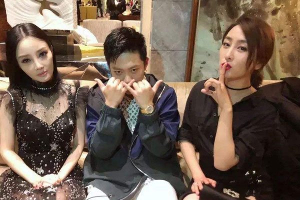李小璐怀二胎男孩照片 离婚甜馨都改名真实吗